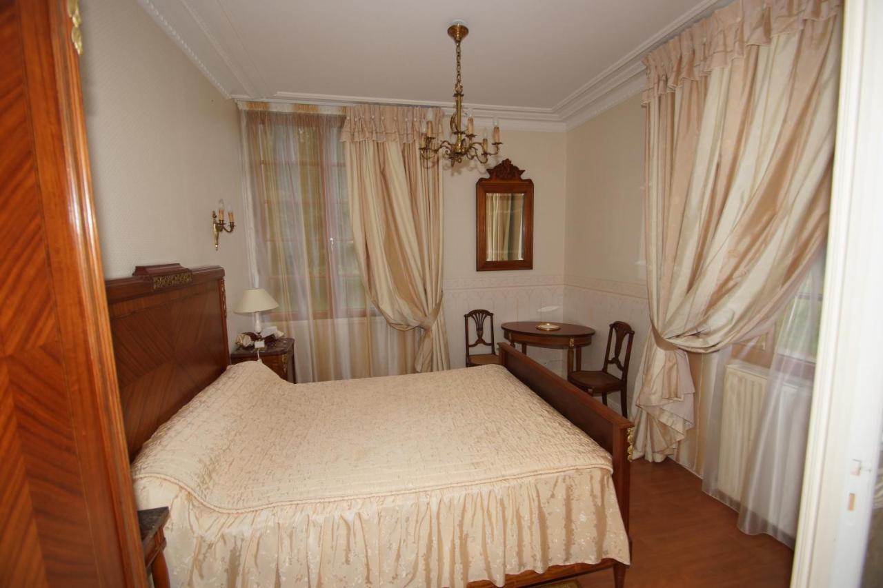 Bed and Breakfast Le Manoir Des Arts Saint-Samson-de-Bonfossé Exterior foto