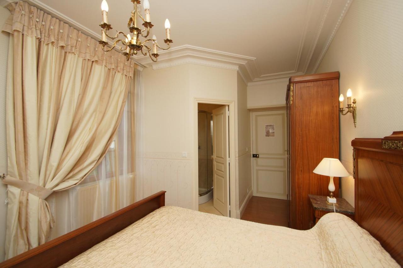 Bed and Breakfast Le Manoir Des Arts Saint-Samson-de-Bonfossé Exterior foto